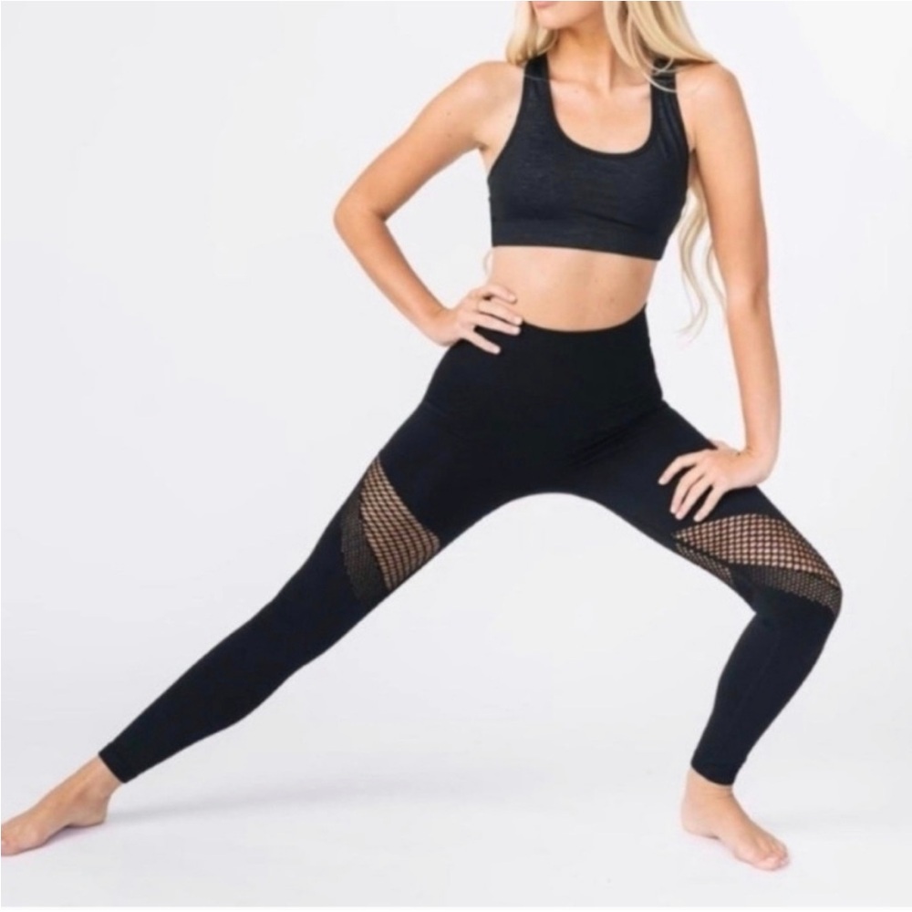 NWOT Zyia Black angle mesh leggings size small